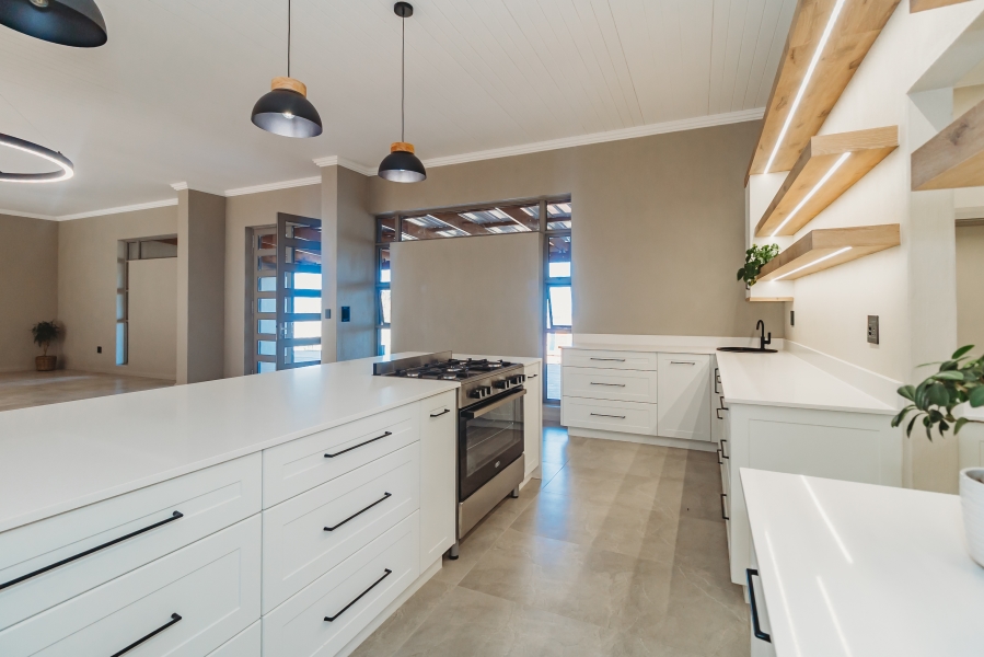 4 Bedroom Property for Sale in Blanco Western Cape